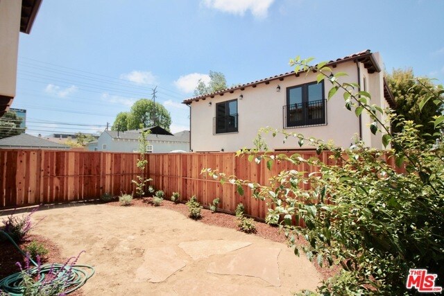 Building Photo - 2052 Butler Ave