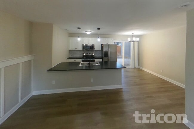 Foto del edificio - 4249 Deerfield Hills Rd