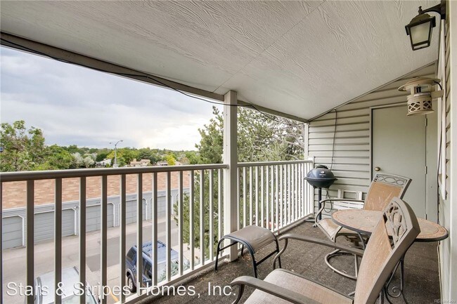 Building Photo - 1 br, 1 bath House - 940 S. Walden Way #205