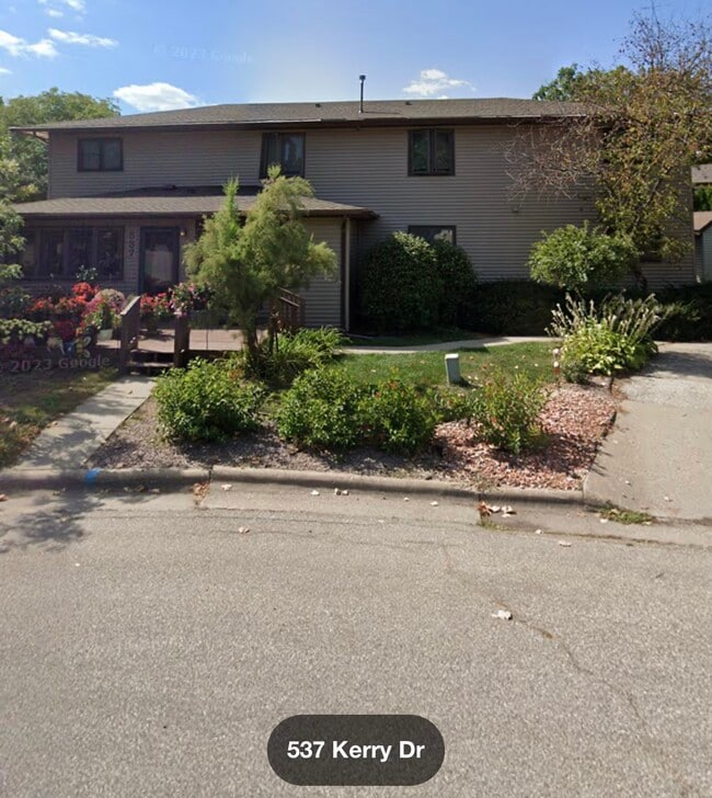 Building Photo - 537 Kerry Dr