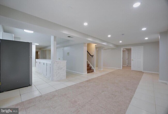 Foto del edificio - 16729 Queen Anne Rd