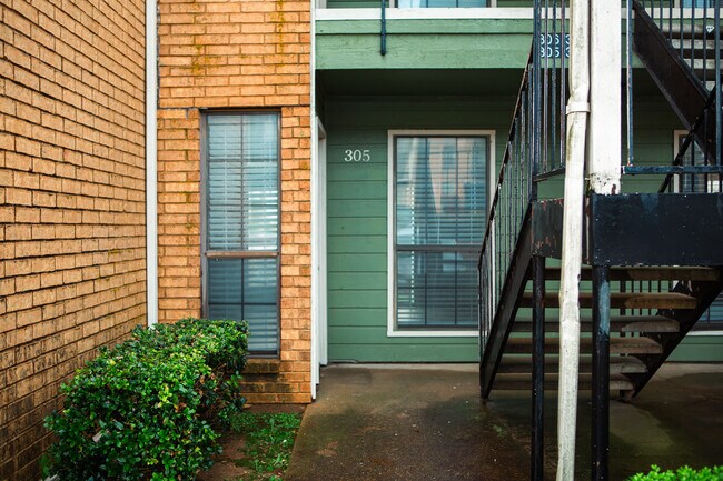 Building Photo - 5809 Lake Hubbard Pkwy