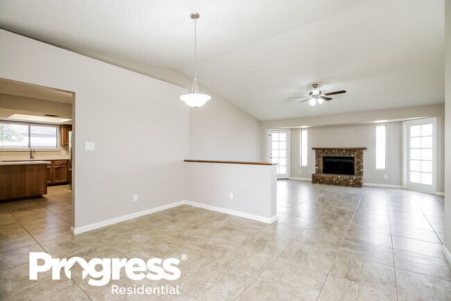 Building Photo - 7324 E Pueblo Ave