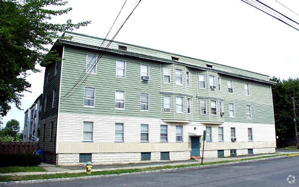 Building Photo - 25 Cross St