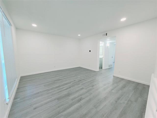 Foto del edificio - 620 Royal Crest Dr