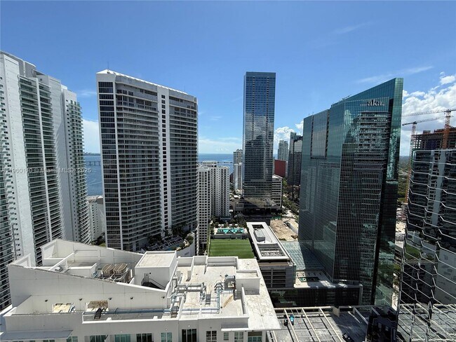 Foto del edificio - 1200 Brickell Bay Dr