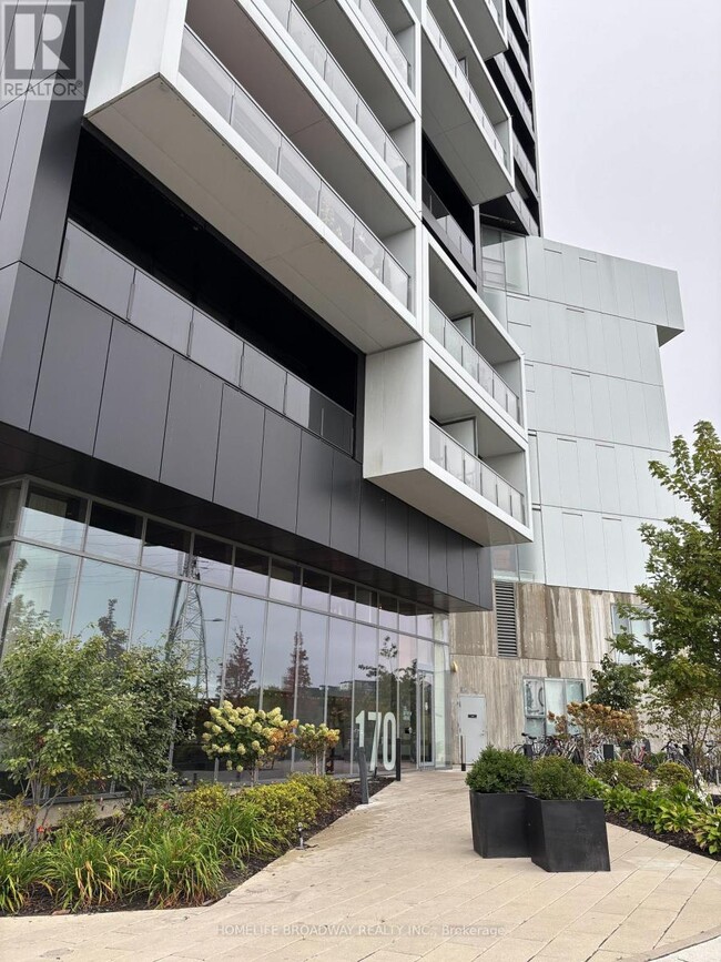 Building Photo - 170 Bayview Ave