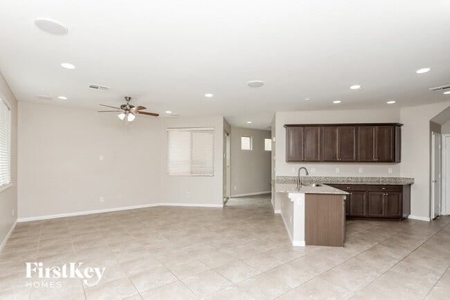 Building Photo - 2265 Sky Island Dr