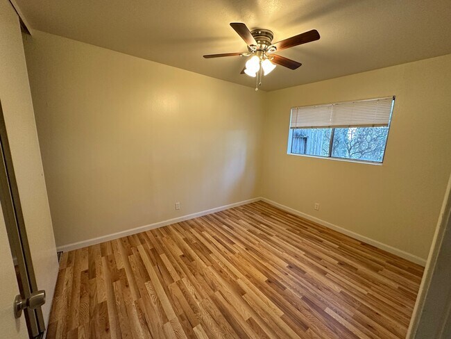 Building Photo - 5409 Morrow Dr