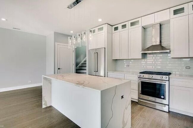 Foto del edificio - 1713 N Clybourn Ave