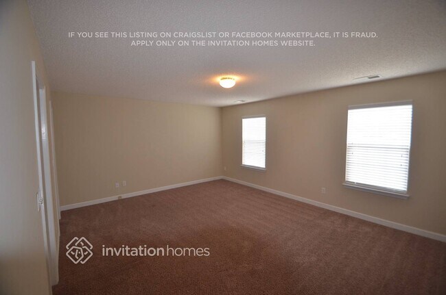 Foto del edificio - 6329 Day Lilly Ln
