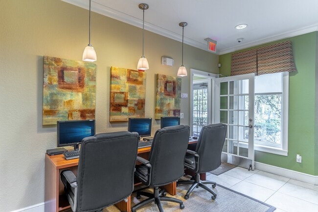 Business Center - Hammock Harbor