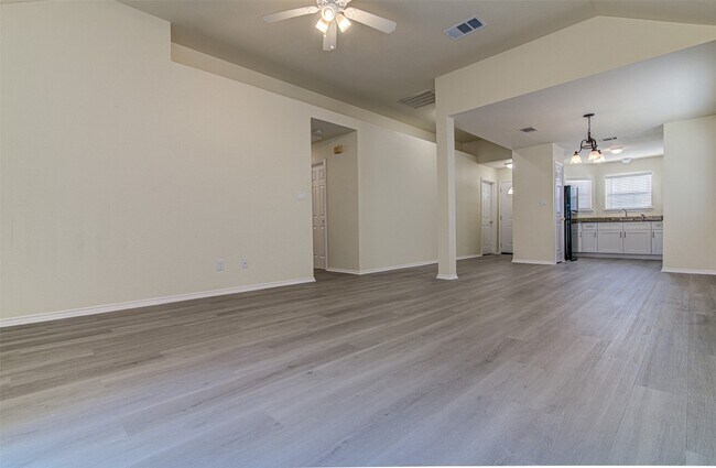 Foto del edificio - 1604 Southwestern Trail