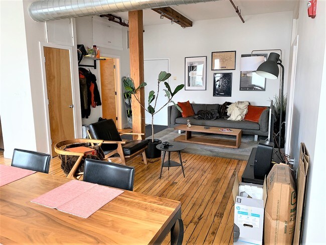 Foto del edificio - 244 Brighton Ave