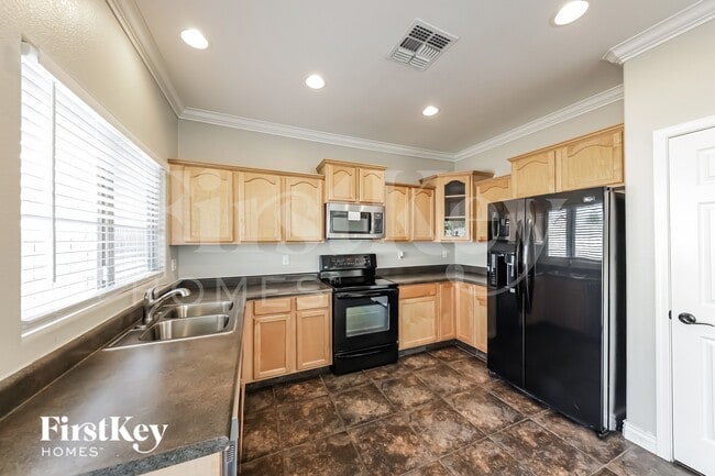 Foto del edificio - 15150 N 146th Ave