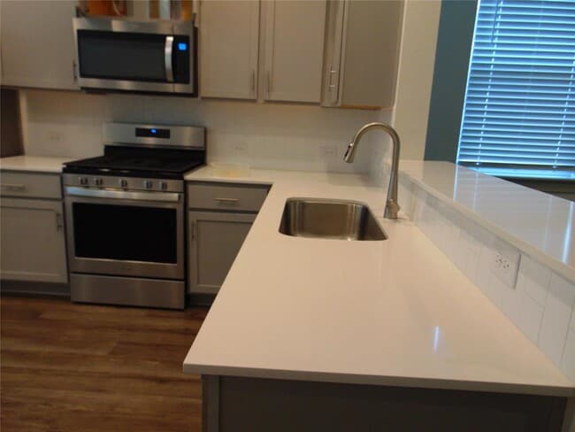 Building Photo - 7707 Jackson Graham Dr