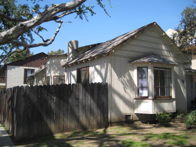 Building Photo - 901 N Gardner St