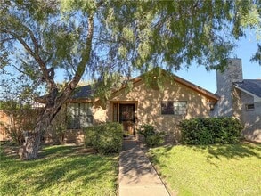 Building Photo - 5 Ichabod Ln