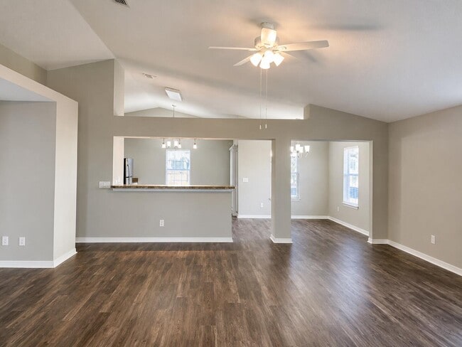Building Photo - 124 Sandstone Trail