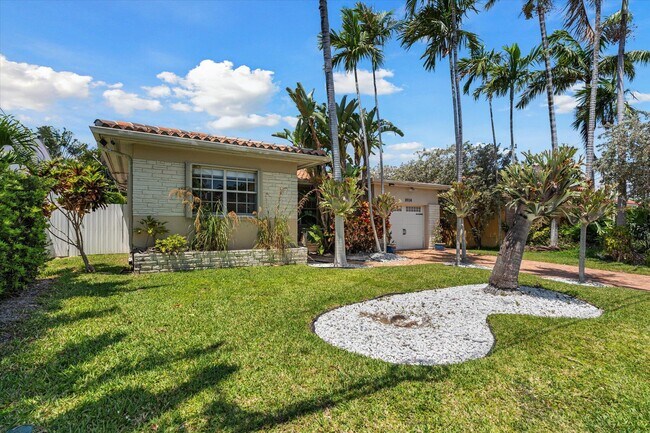 Foto del edificio - 8934 Emerson Ave