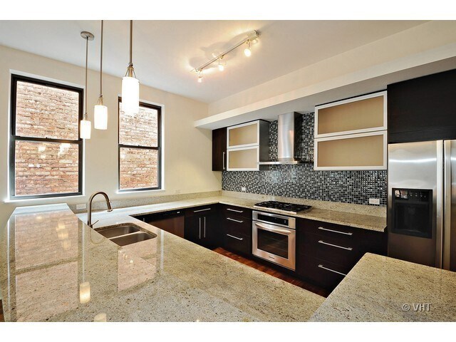 Foto del edificio - 3324 N Sheffield Ave