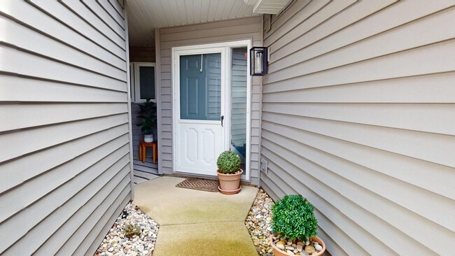 Building Photo - 8305 High Point Cir