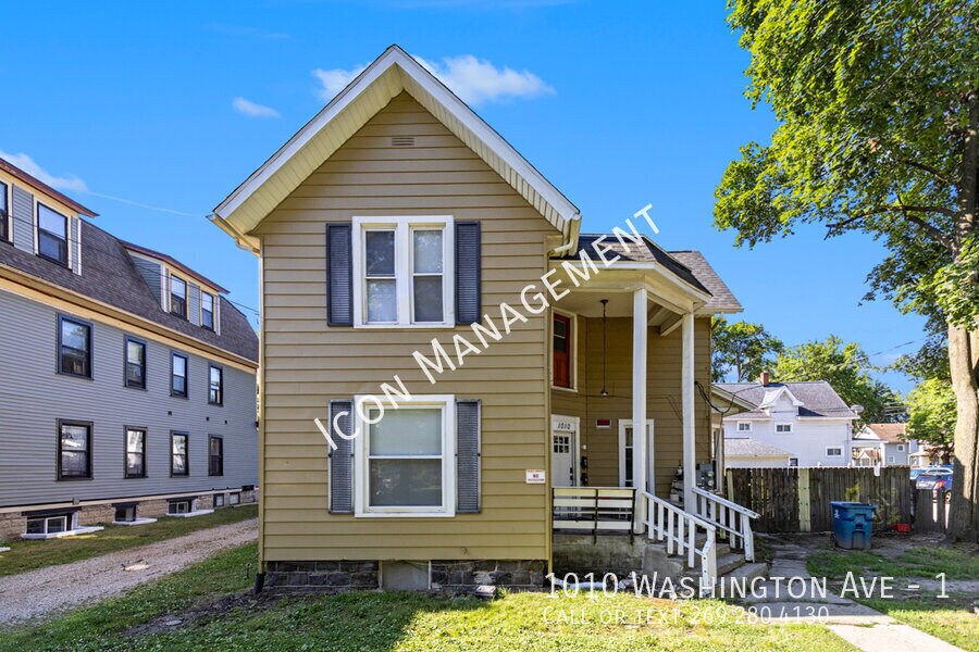 Primary Photo - 1010 Washington Ave
