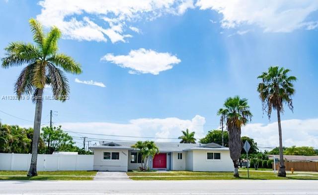 Primary Photo - 20655 Highland Lakes Blvd