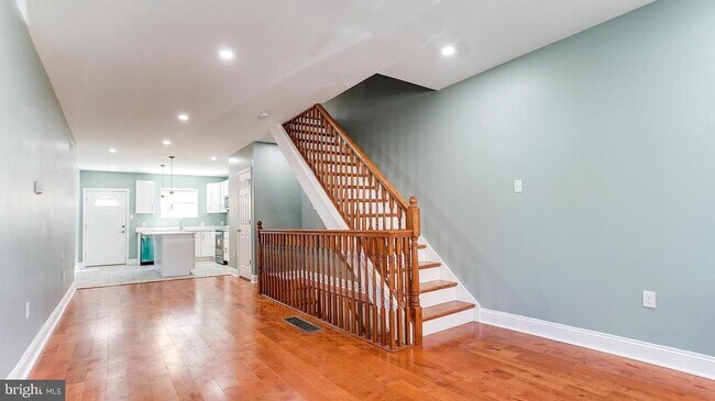 Foto del edificio - 1753 N Croskey St