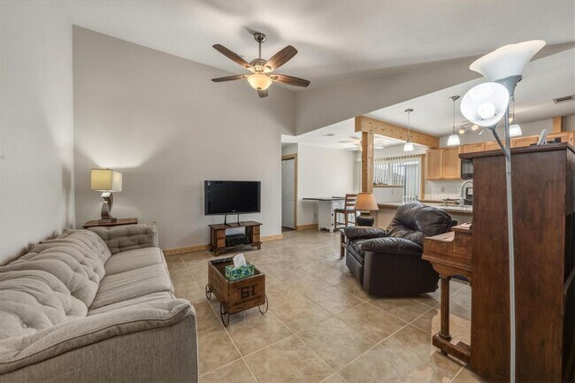 Foto del edificio - 513 Texas Ave