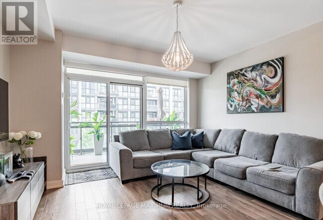 Photo du bâtiment - 333 Sea Ray Ave