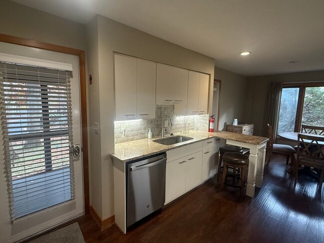 Building Photo - Cozy Condo in Gilford