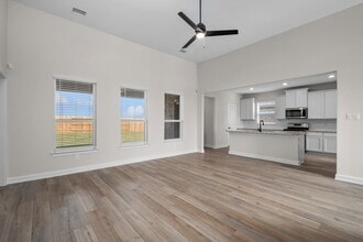 Building Photo - 3126 Banyan Dr