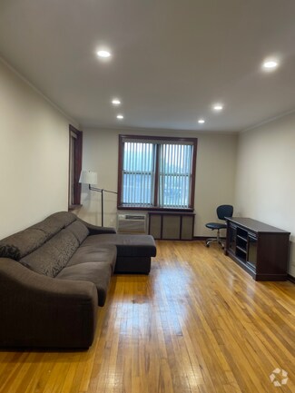 Building Photo - 2665 Homecrest Ave