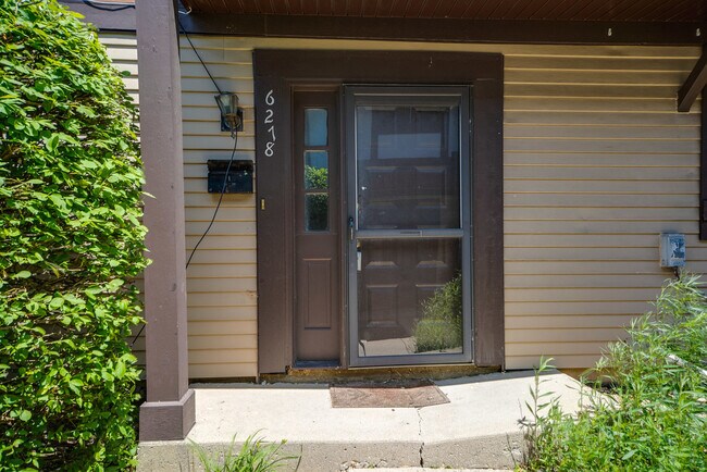 Building Photo - 6278 Kit Carson Dr