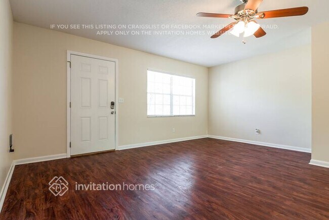 Building Photo - 990 Vincent Dr