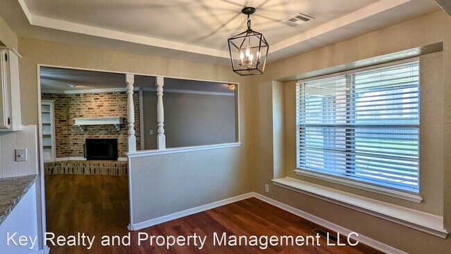 Building Photo - 4 br, 3 bath House - 13205 Green Valley Dr