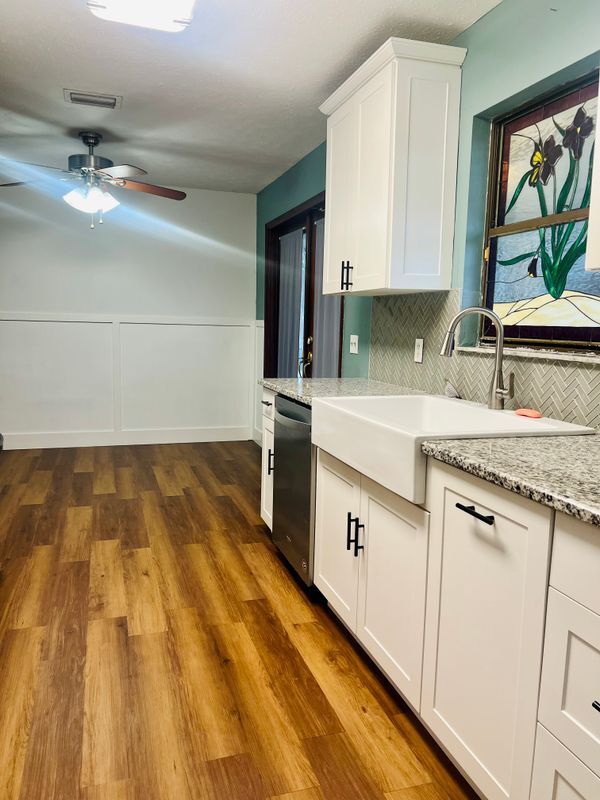 Foto del edificio - 1573 SW Lexington Dr