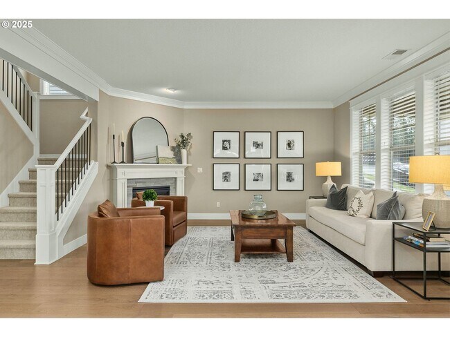 Foto del edificio - Expansive 5-Bedroom Home with Gourmet Kitc...