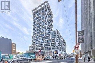 Building Photo - 5-3115 Soudan Ave
