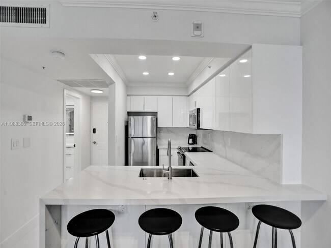 Foto del edificio - 2501 S Ocean Dr