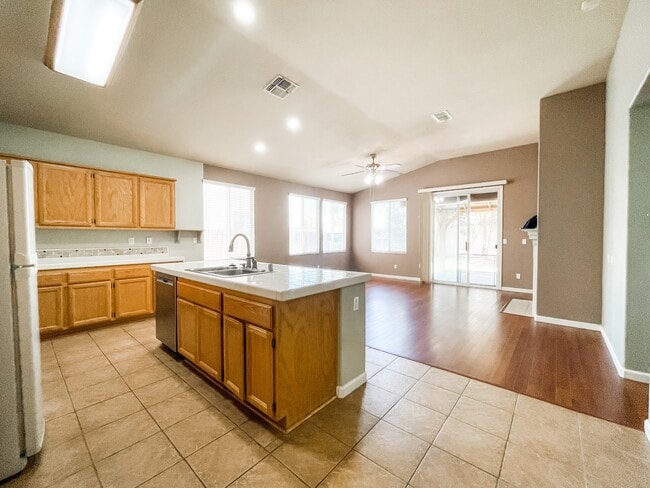 Building Photo - 1837 Boardwalk Dr