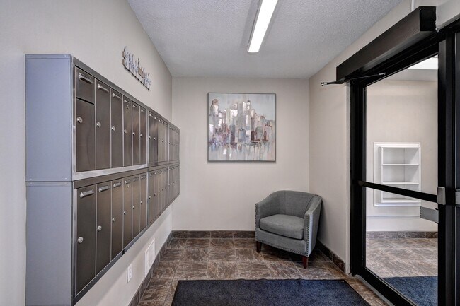 Photo du bâtiment - Waterloo Avenue Apartments