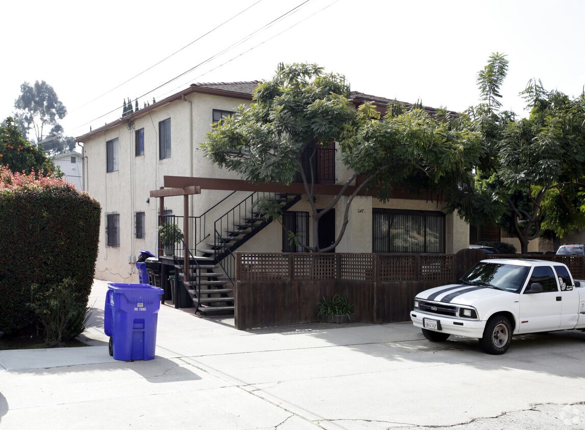 Primary Photo - 647 Arroyo Dr