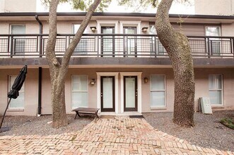 Building Photo - 7734 Meadow Rd