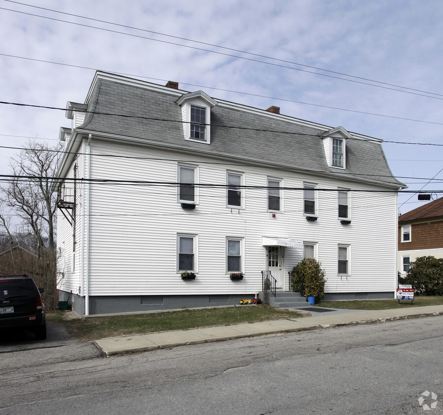 Building Photo - 8-10 Anthony St