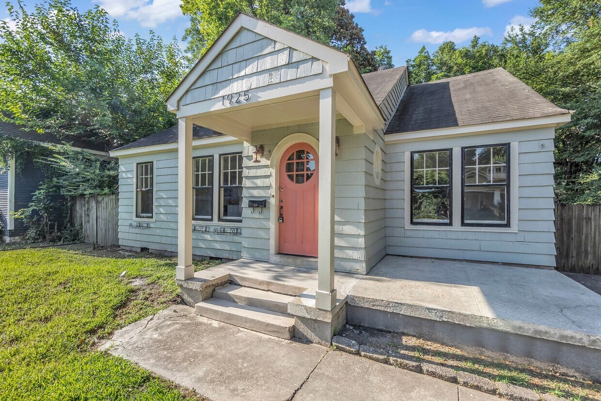 Primary Photo - Updated home blends historic charm with mo...