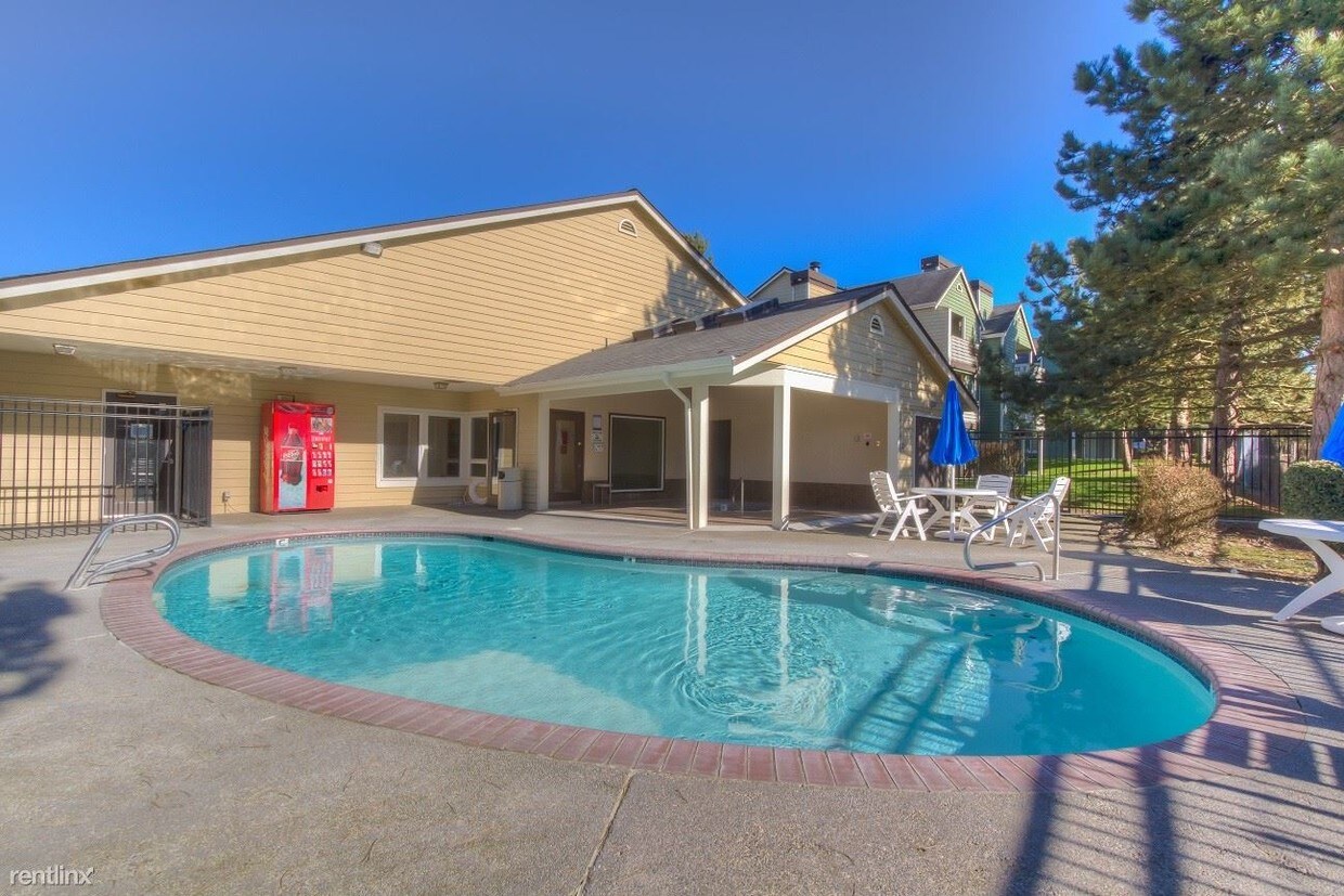 Primary Photo - 2519 S Meridian