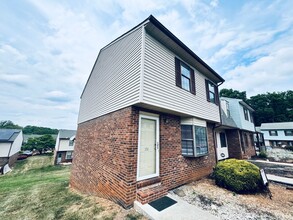 Building Photo - 151 Kitty Hawk Square