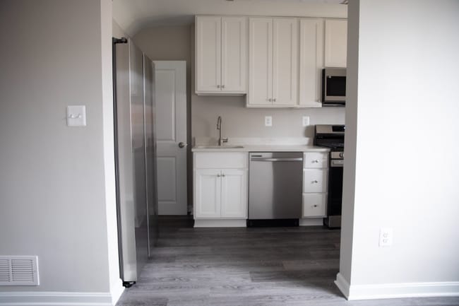 Building Photo - 1937 Jasmine Rd